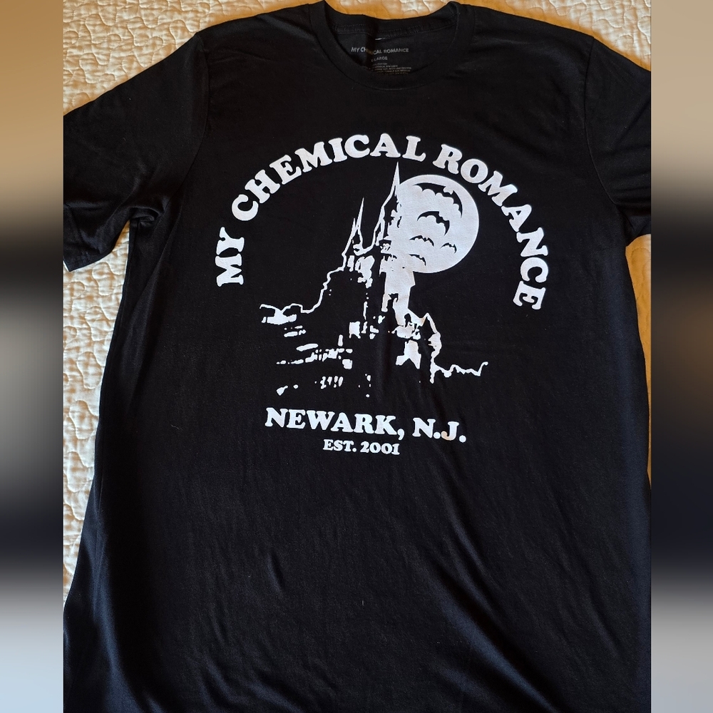 My Chemical Romance #MCR T Shirt Newark N.J 2001 GLOWS IN THE DARK SIZE XL